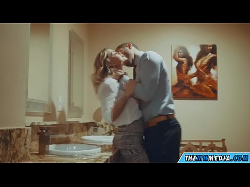 ❤️ 當一個豐滿的金發女郎在公共廁所引誘你時 ❤️  性 在 zh-tw.kassa-standupbar.ru ️❤